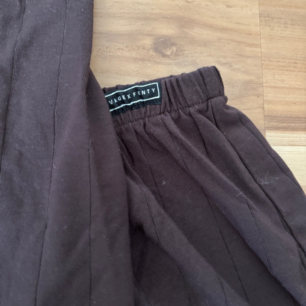 Sleek Stitch Camisole & Shorts Set SAVAGE X FENTY - Picture 3 of 5